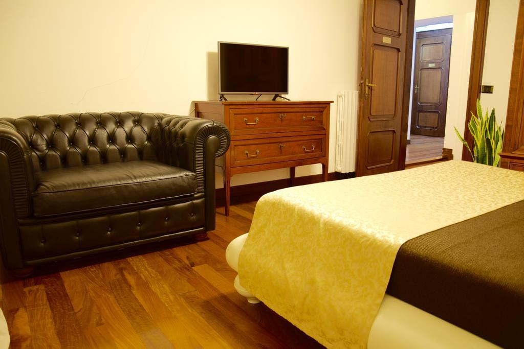 Ball Apartments Loc 04163 Verona Rum bild