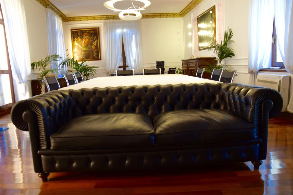 Ball Apartments Loc 04163 Verona Rum bild