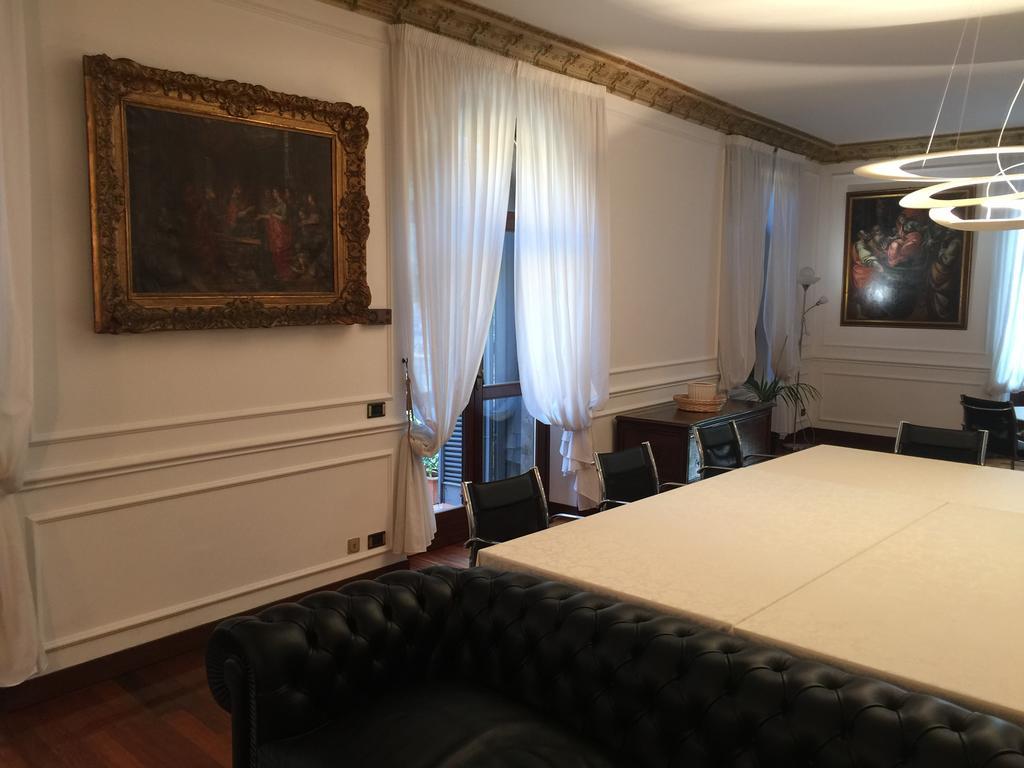 Ball Apartments Loc 04163 Verona Rum bild